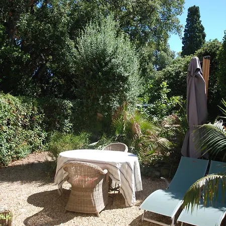 La Javanaise 3*